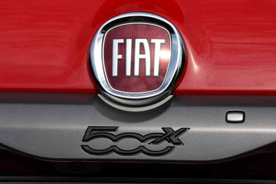 Логотип Fiat 500X Sport (334) 2019 года  (фото 38 из 79)
